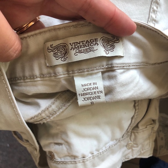 ✨5/$15 { VINTAGE AMERICA BLUES } Tan Kahki Mid Thigh Short - Picture 12 of 12